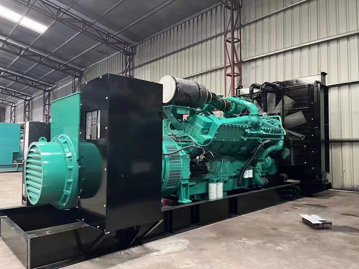 新兴如何降低 800kW 柴油发电机输出电流的波动？